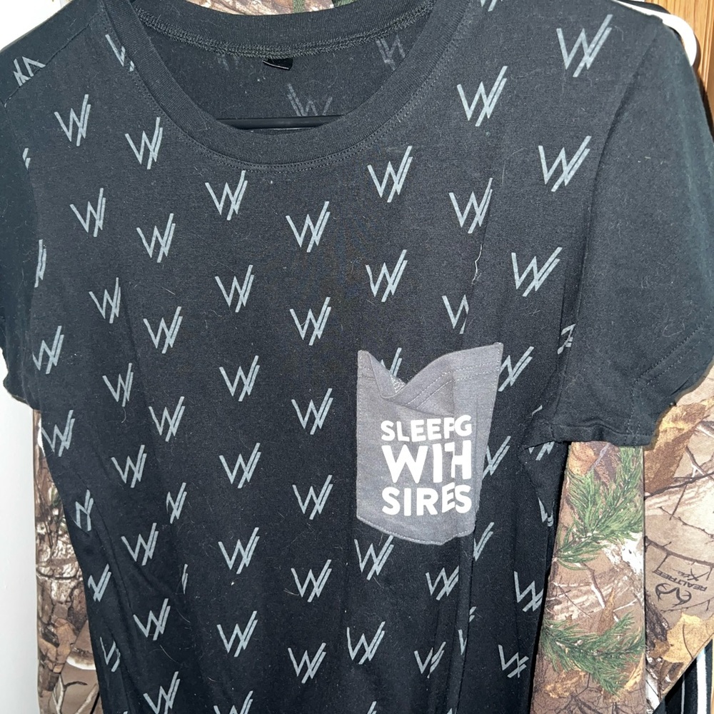 Hot Topic Sleeping with Sirens Band Tee